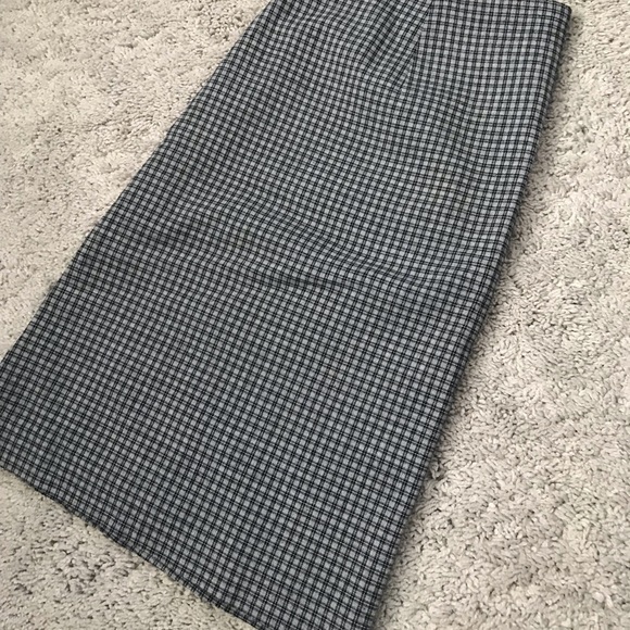 2/$15 or 3/$20 American Eagle grey and navy skirt - Picture 3 of 6